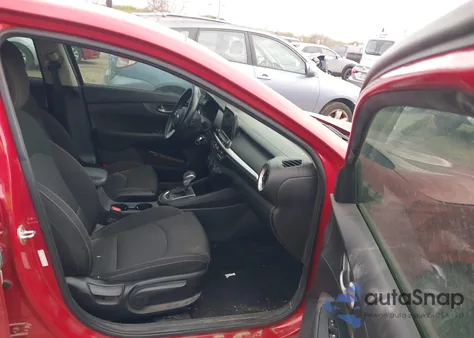 2021 Kia Forte Lxs из США, поврежденный, VIN 3KPF24AD0ME275765